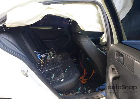 2018 Volkswagen Jetta 1.4T Se/1.4T Wolfsburg Edition из США, поврежденный, VIN 3VWDB7AJ1JM261886